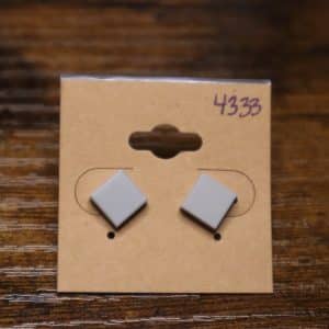 4333 - light grey solid square